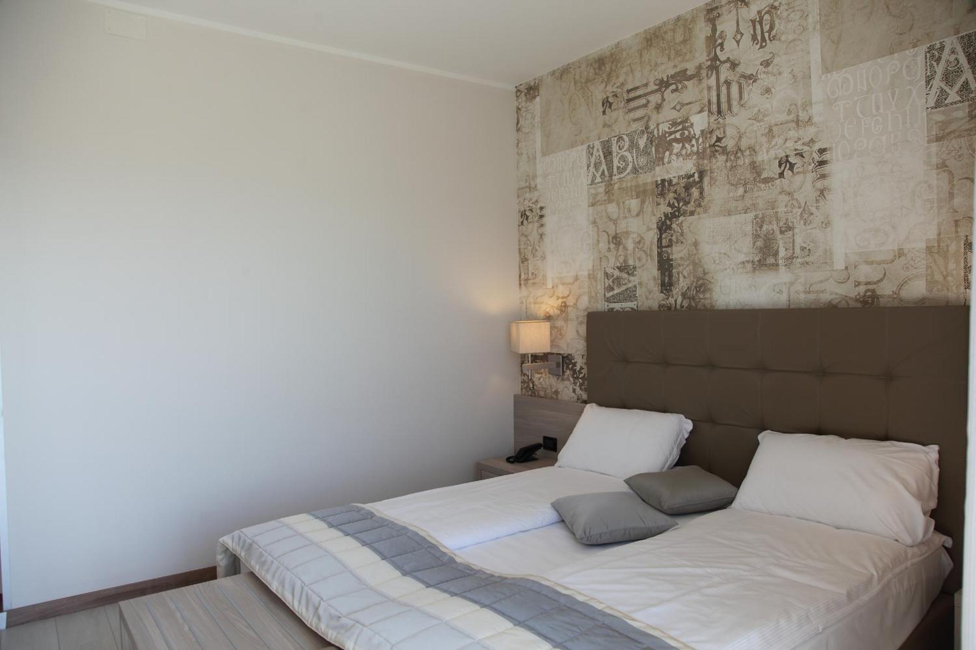 Hotel Monaco Caorle Oda fotoğraf